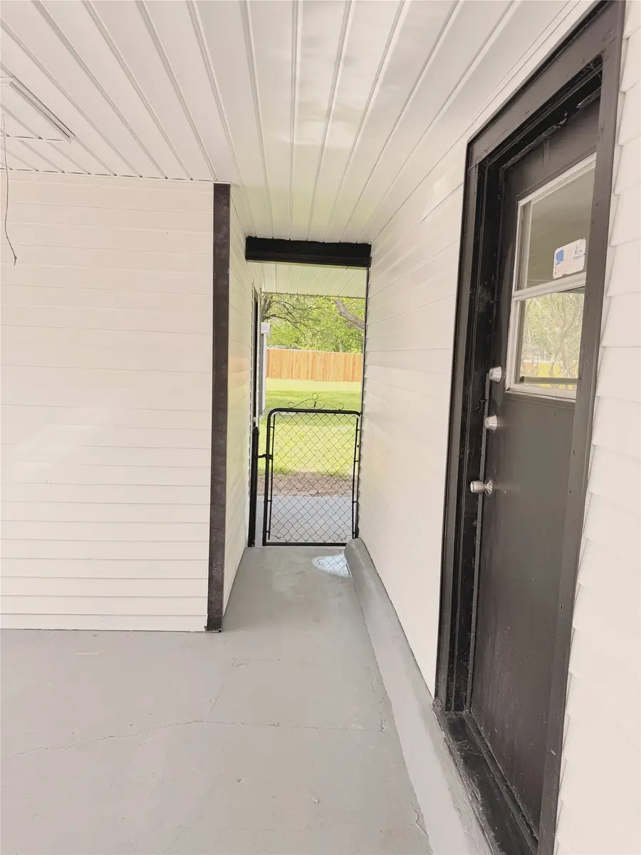 5713 Highland Avenue, Haltom City, TX 76117 - #3