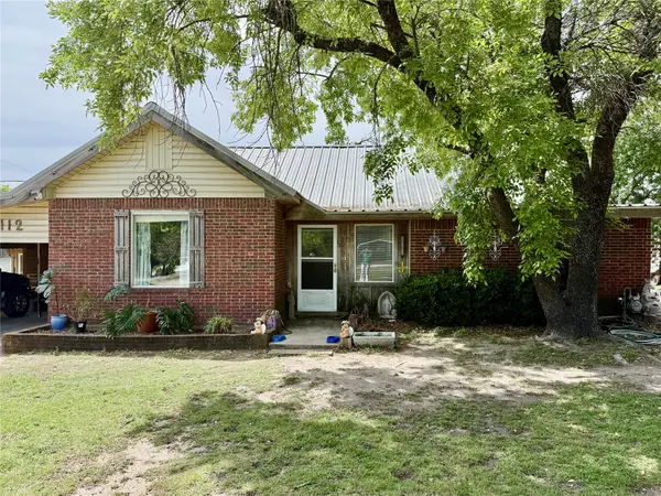 112 E Hoard Street, Hamilton, TX 76531