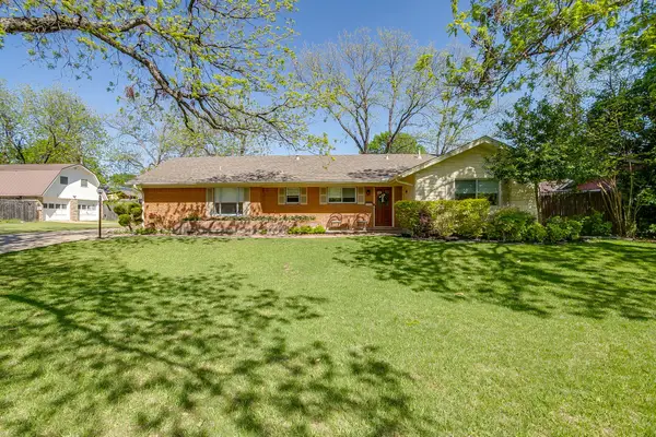 3917 Marys Creek Drive, Benbrook, TX 76116