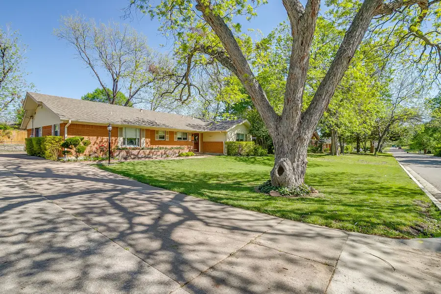 3917 Marys Creek Drive, Benbrook, TX 76116 - #2