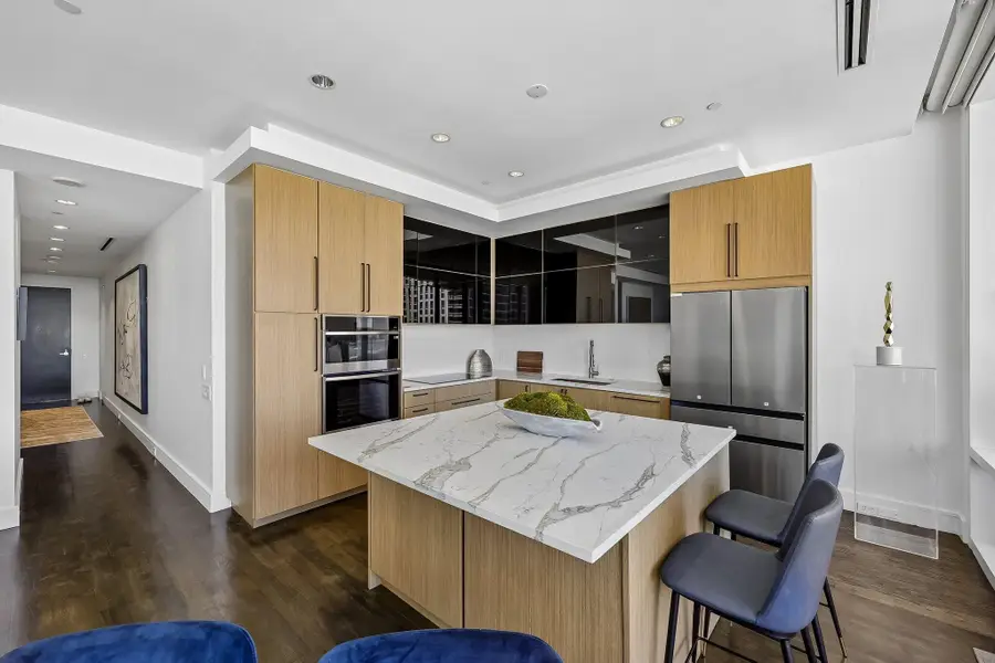 2408 Victory Park Lane #832, Dallas, TX 75219 - #3