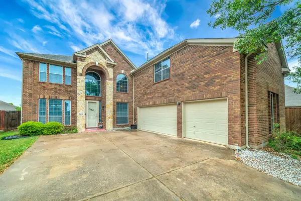 2312 Tawny Owl Road, Grand Prairie, TX 75052