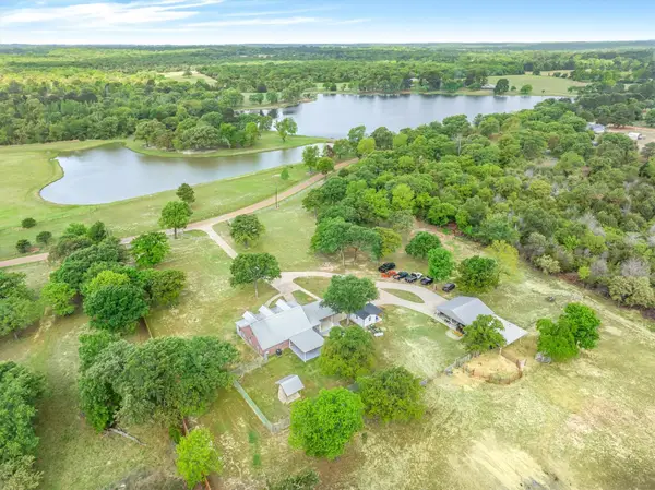 7700 County Road 3700, Athens, TX 75752