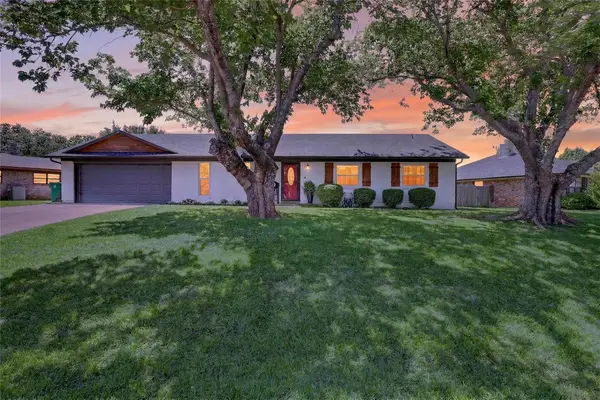 710 Ridgeway Road, Joshua, TX 76058