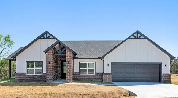 5026 Elizabeth Street, Granbury, TX 76048