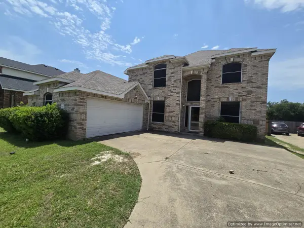 103 S Young Boulevard, DeSoto, TX 75115