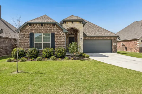 108 Spring Run Drive, Decatur, TX 76234