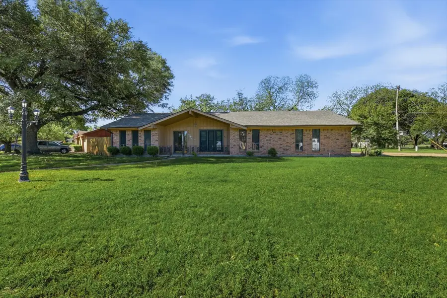 1119 W Westhill Drive, Cleburne, TX 76033 - #2