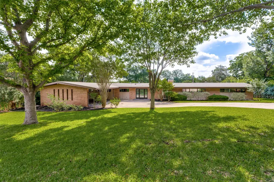 4101 Hildring Drive E, Fort Worth, TX 76109 - #2