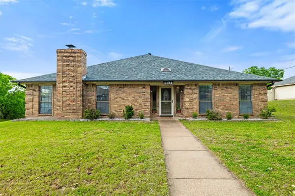 1132 Trinity Drive, Benbrook, TX 76126