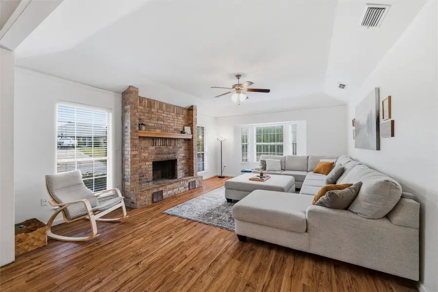 1132 Trinity Drive, Benbrook, TX 76126 - #2