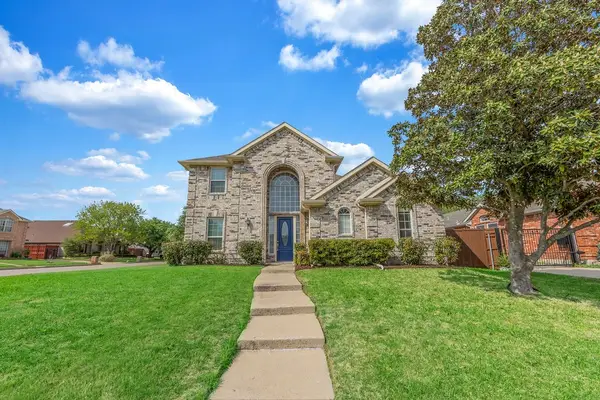 221 Woodlake Drive, Murphy, TX 75094