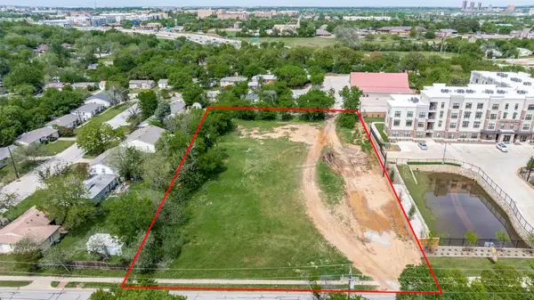 1100 Willowwood Street, Denton, TX 76205
