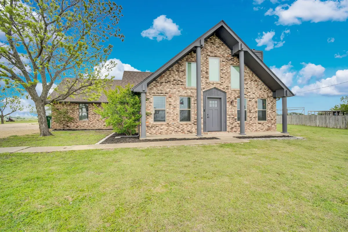 136 Creekview Circle, Maypearl, TX 76064 - #1
