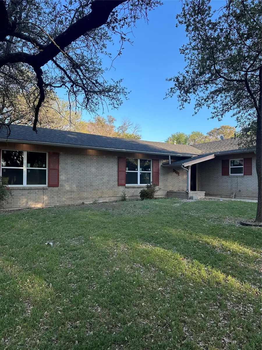 3902 Glenwood Drive, Brownwood, TX 76801 - #2