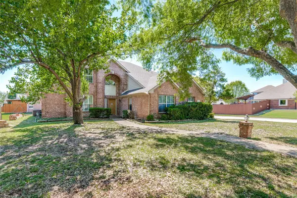 4110 Watersedge Court, Rowlett, TX 75088