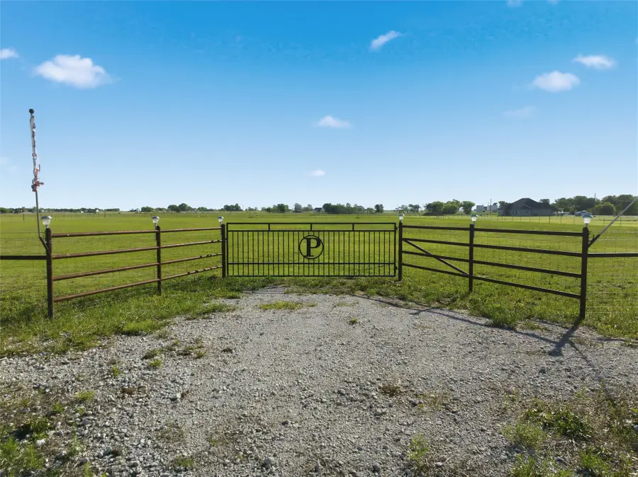 182 Grassey Way, Elm Mott, TX 76640 - #2