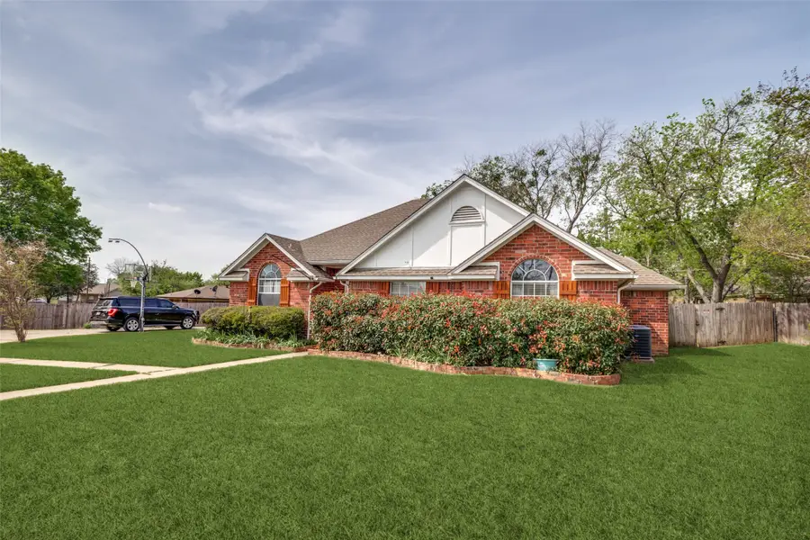 330 High Ridge Drive, Krum, TX 76249 - #2