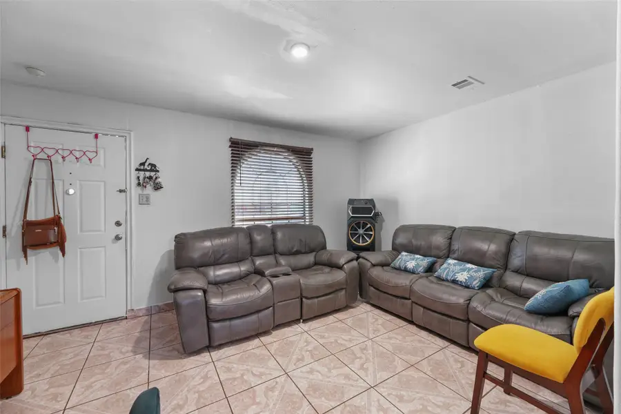 11405 S Blossom Circle, Balch Springs, TX 75180 - #3