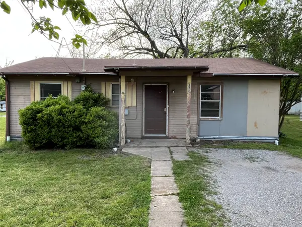 320 S Manson Street, Wolfe City, TX 75496