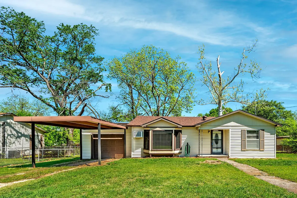 2615 W Johnson Street, Denison, TX 75020 - #1