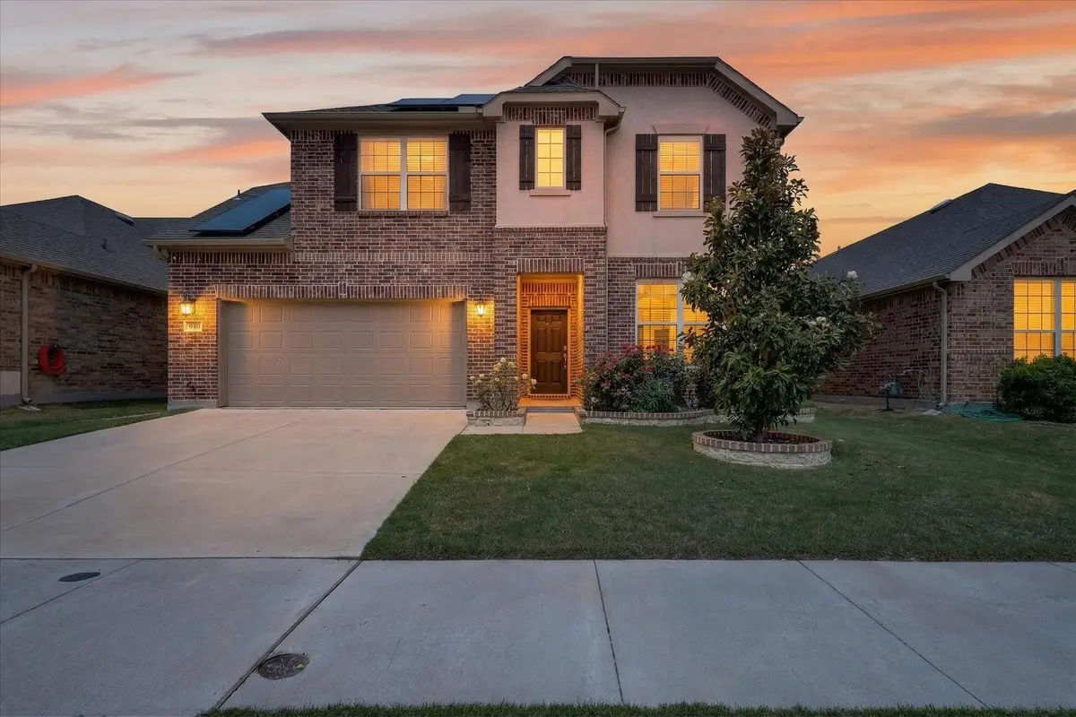 940 Crest Breeze Drive, Fort Worth, TX 76052 - #1