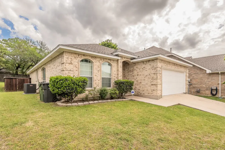 2301 Springmere Drive, Arlington, TX 76012 - #2