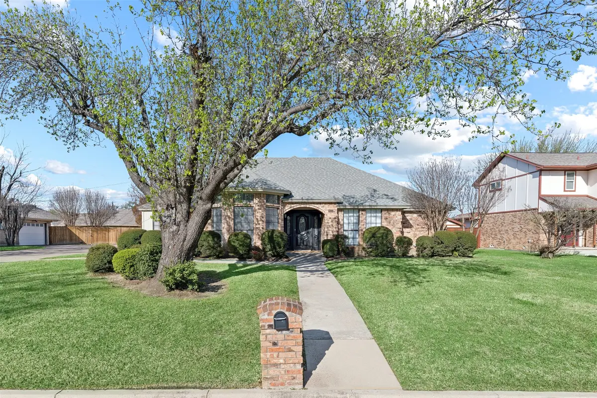 502 Crestview Drive, Grapevine, TX 76051 - #1