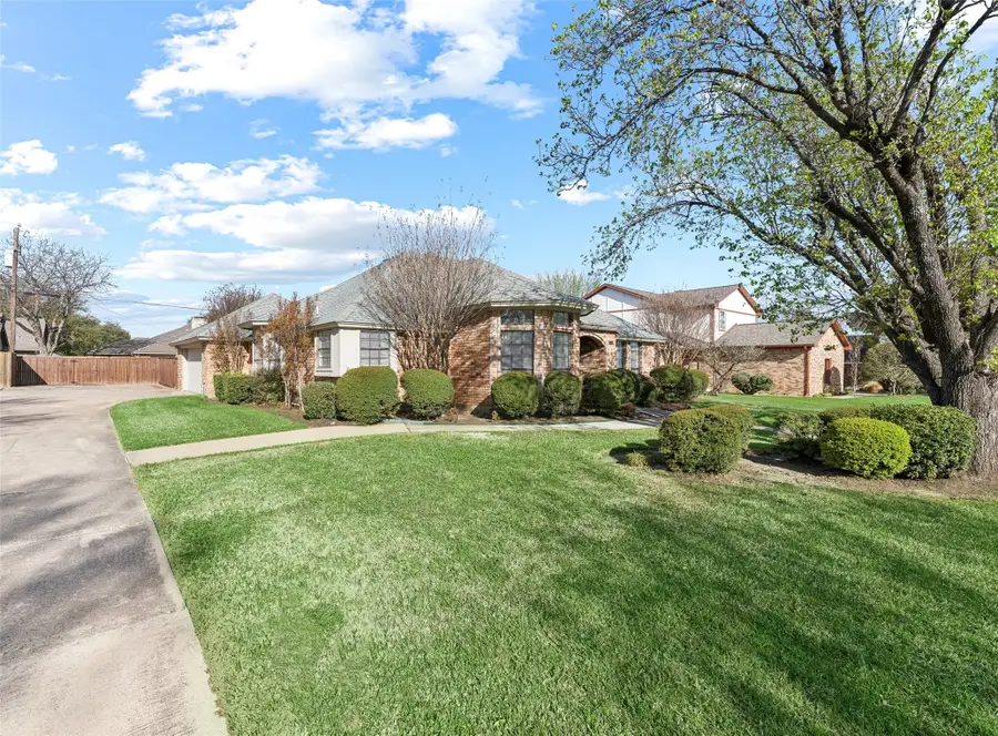 502 Crestview Drive, Grapevine, TX 76051 - #2