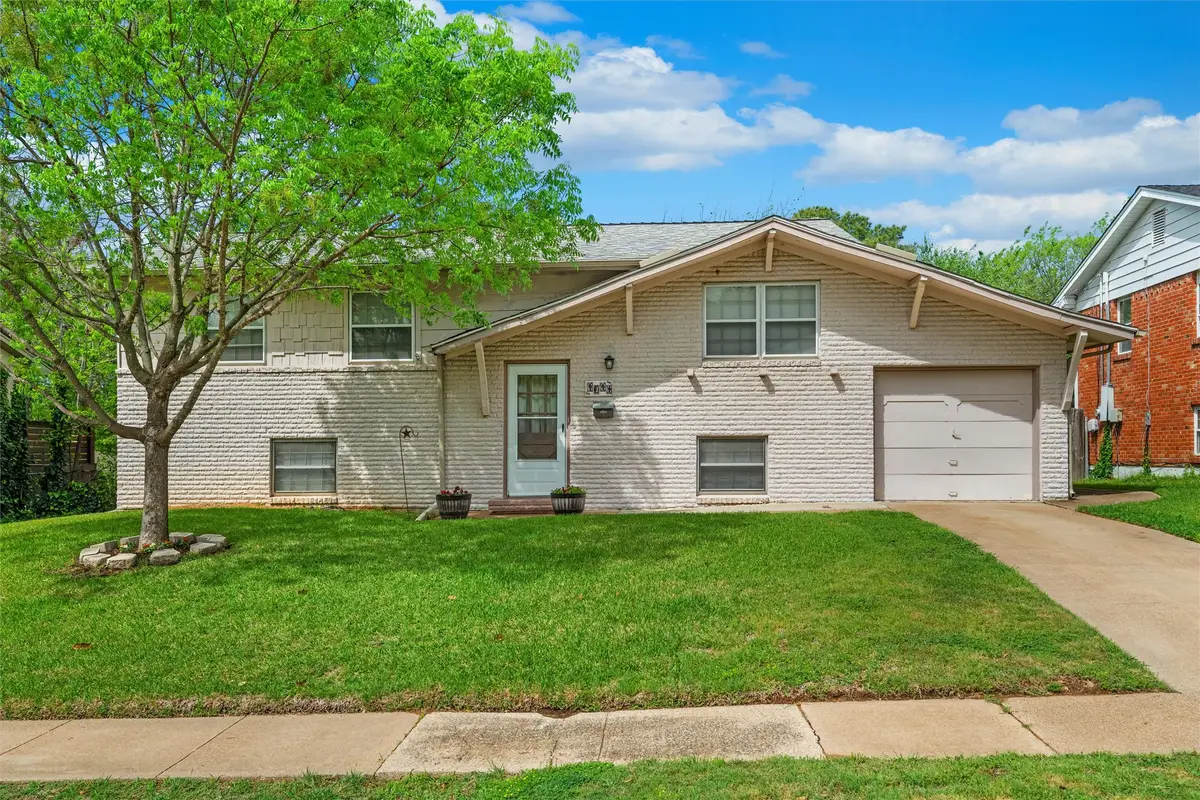 1011 S Delaware Street, Irving, TX 75060 - #1