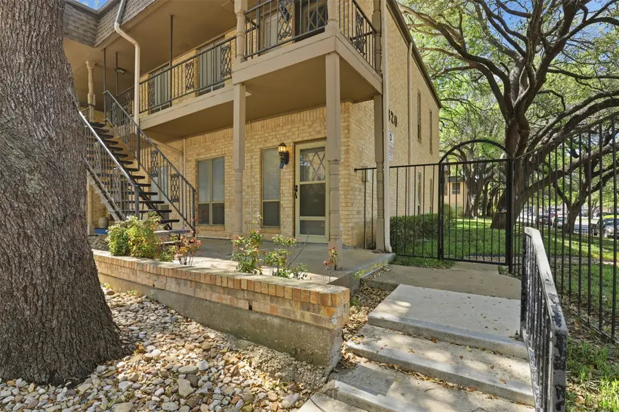 4320 Bellaire Drive S #131W, Fort Worth, TX 76109 - #2
