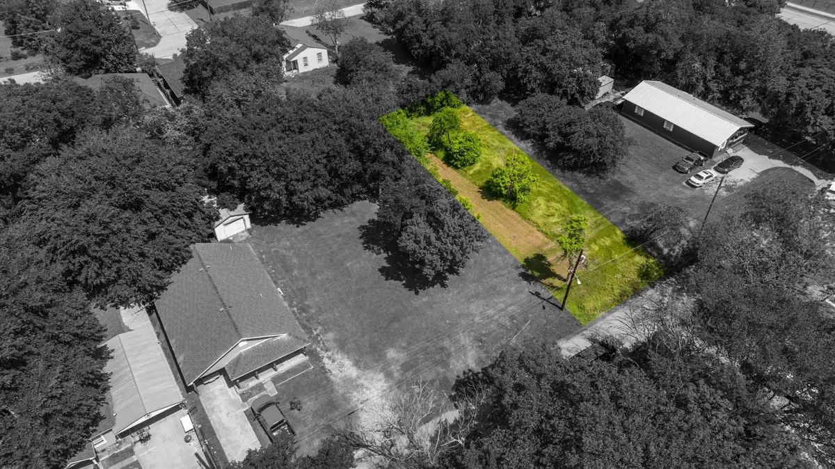 400 E Freeman Street, Ennis, TX 75119 - #1