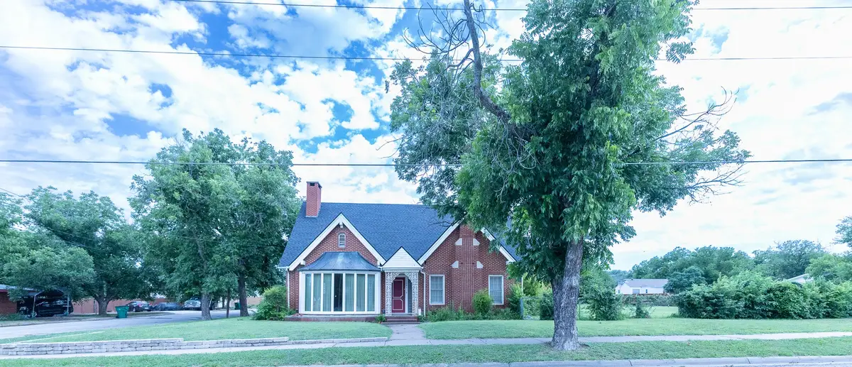 1001 W Walnut Street, Coleman, TX 76834 - #1