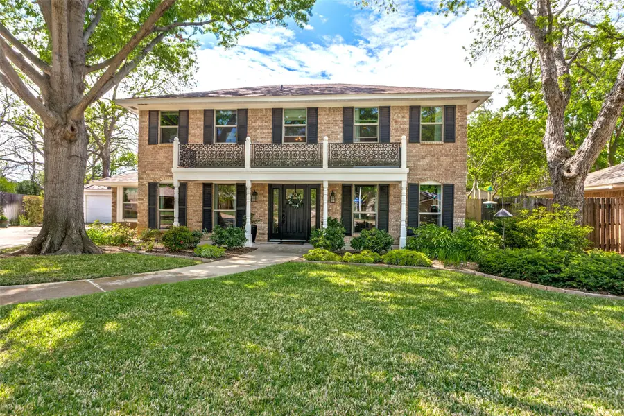 1911 Lakeside Drive, Arlington, TX 76013 - #2