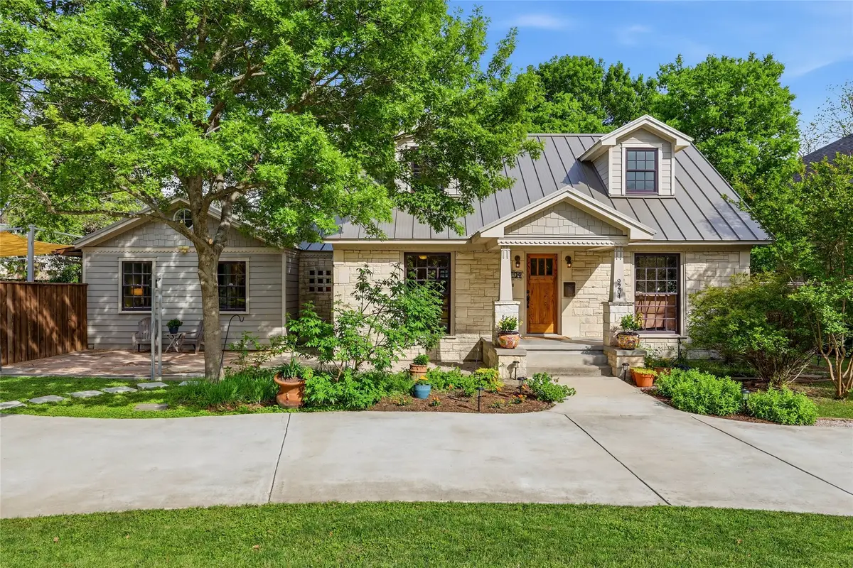 9204 Hermosa Drive, Dallas, TX 75218 - #1