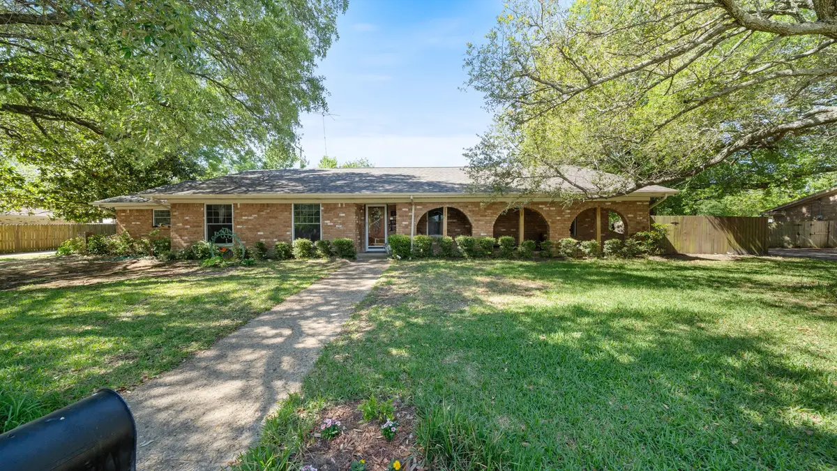 111 Granada Square, Canton, TX 75103 - #1