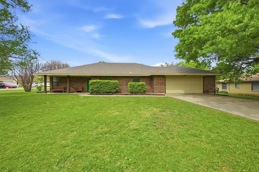 201 N Brown Street, Tom Bean, TX 75489 - #2