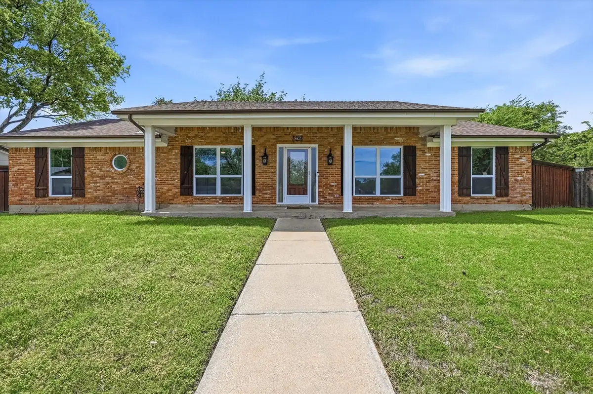 628 Robindale Court, Bedford, TX 76022 - #1