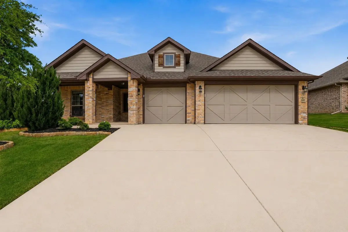 3205 Greenway Drive, Burleson, TX 76028 - #1