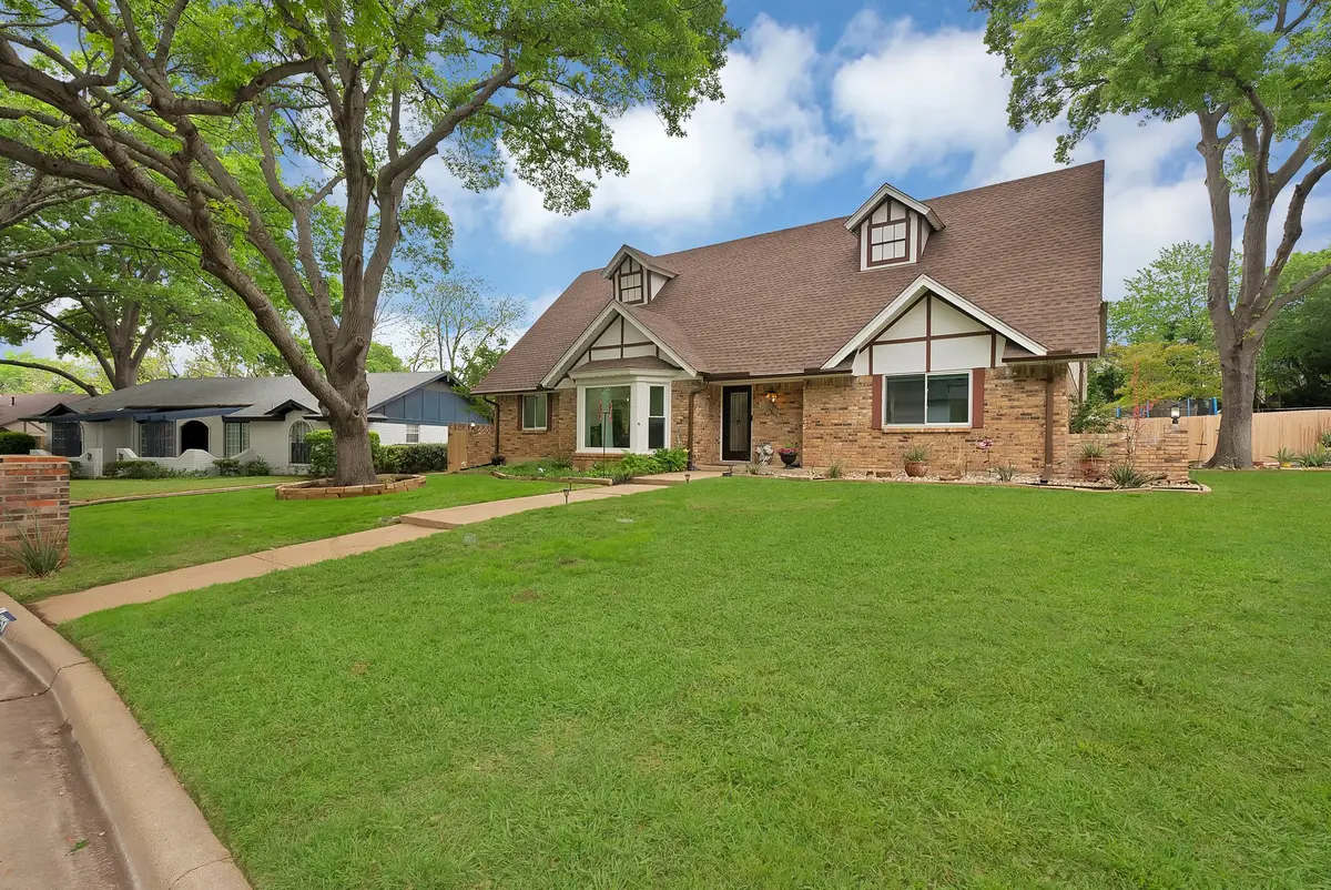 4025 Diamond Loch W, North Richland Hills, TX 76180 - #1