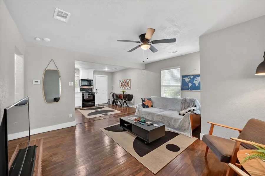 4221 Lisbon Street, Fort Worth, TX 76107 - #3