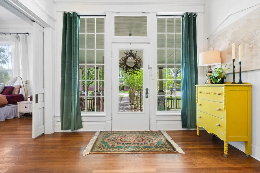 1201 4th Avenue, Mineral Wells, TX 76067 - #2