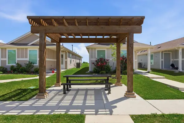 454 Eagle Wind Way, Ferris, TX 75125