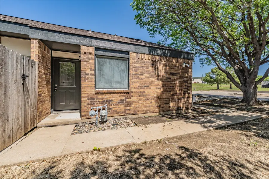 4052 La Costa Court, Irving, TX 75038 - #2