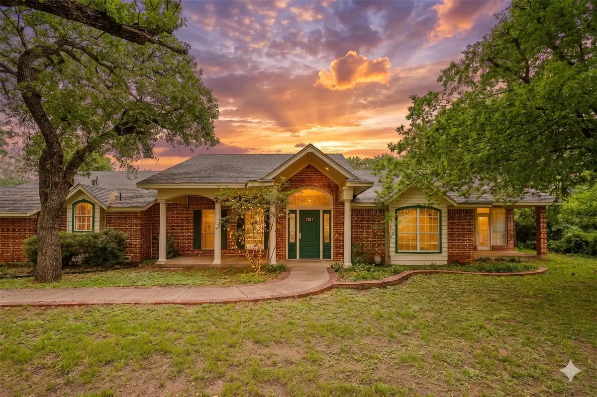 2215 California Lane, Arlington, TX 76015 - #1