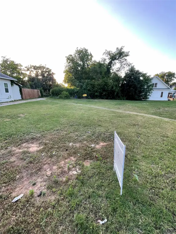 1713 Cooper Street, Dallas, TX 75215