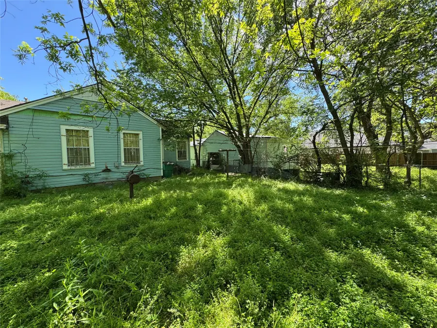 1105 Bell Drive, Greenville, TX 75401 - #2