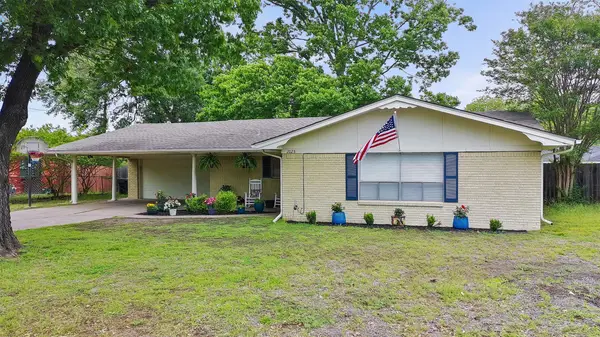 2025 W Belclaire Circle, Corsicana, TX 75110