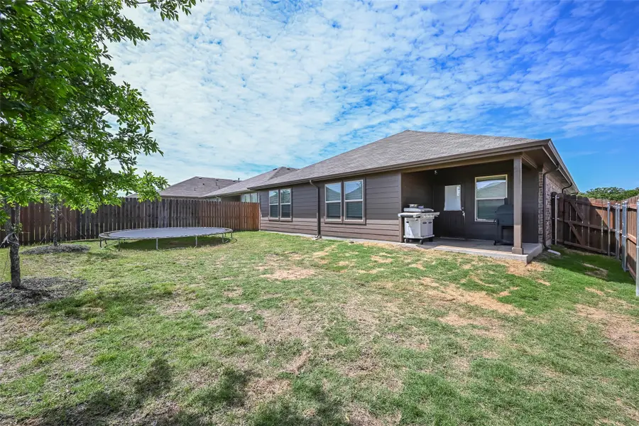 508 Bronze Circle W, Springtown, TX 76082 - #3