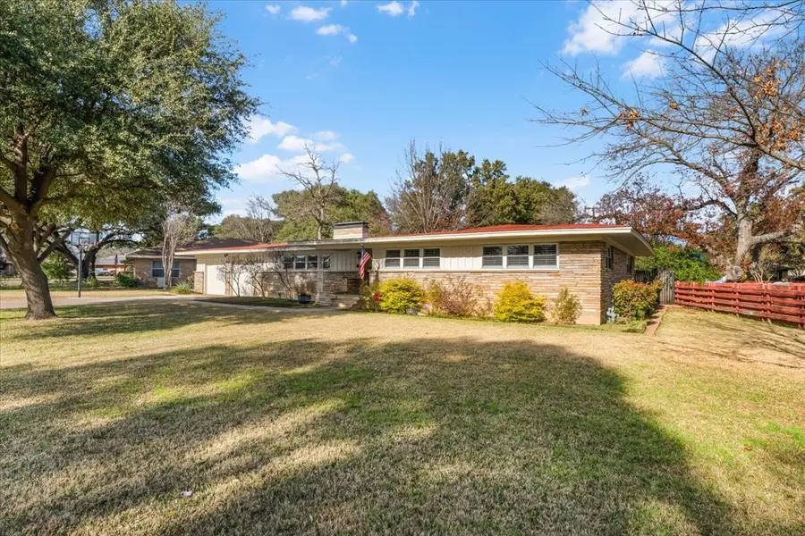 4612 Holiday Lane W, North Richland Hills, TX 76180 - #3